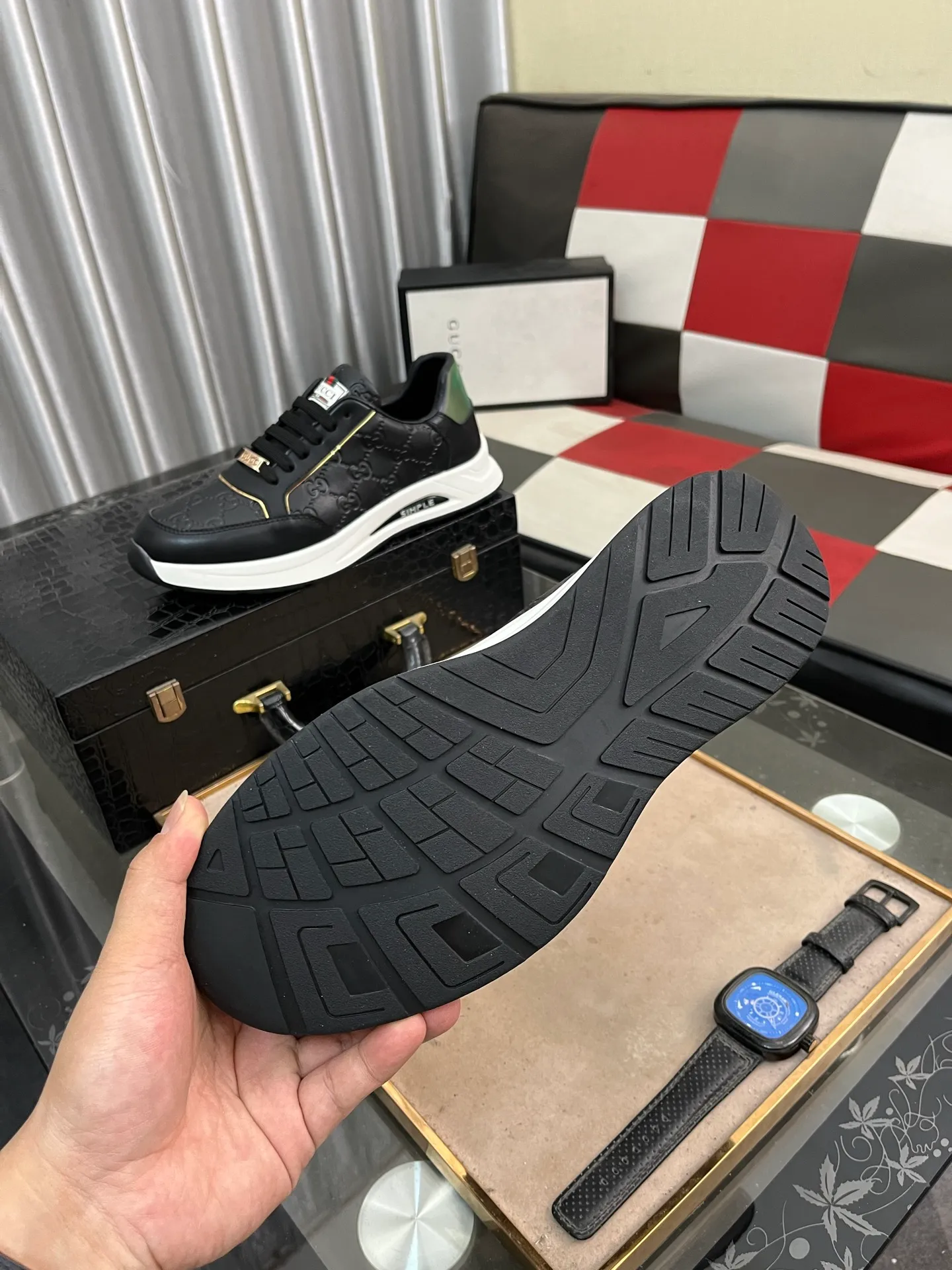 Men's shoes 💰420⌚️⌚️[GUCCI] The latest trendy men's casual shoes, the fabric is made of embossed cowhide imported from Italy, comfortable sheepskin lining + feet, the original outsole is wear-resistant and non-slip, high-level version, exquisite workmanship. Code number: 38-442️⃣Colors available